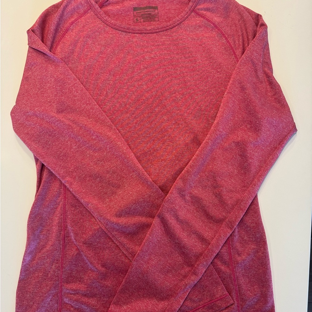 Long sleeve performance top